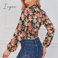 Ingvn - Cropped Floral Print Smocked Waist Blouse