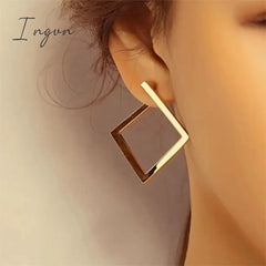 New Fashion Exaggerated Diamond Shaped Earrings for Women Exquisite Alloy Studs Sweet Elegant Party Jewelry Girlfriend Gifts
