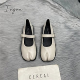 Ingvn - Spring Women Sandals New Split Toe Mary Jane Flats Ladies Pumps Female Retro Vintage Girl Daily Novelty Solid Ninja Shoes