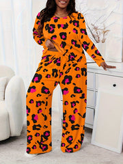 Plus Size Casual Pajamas Set, Women's Plus Leopard Print Long Sleeve Round Neck Tee & Pants Home Wear 2 Piece Set