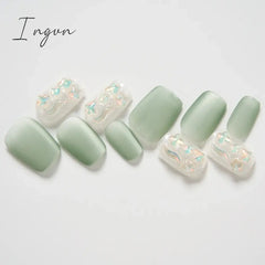 Frosted Mint Green Handmade Nails Spring Cat Eye Short Nails Press on Full Cover Acrylic Nails Art Stick on Tips Accessories