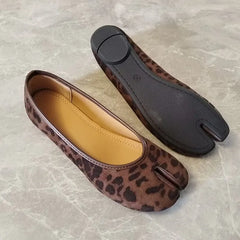 Ingvn Fashion Leopard Pattern Split Toe Women Ballet Flats Spring Summer Casual Soft Soles Walking Lazy Loafers Gilrs Dance Tabi Shoes