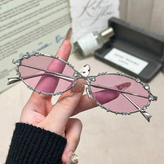 Ingvn New Retro Diamond Women Sunglasses Silver Shades Punk Oval Sunglasses Men Sun Glasses Gift