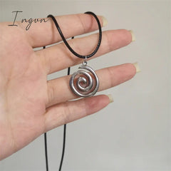 Vintage Spiral Vortex Pendant Hand-woven Leather Rope Necklace for Women Unisex Boho Pentagram Necklace Fashion Y2K Jewelry