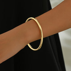 1pc Elegant Golden-Tone Thin Tube Bangle - Fashionable Everyday Womens Minimalist Vacation Jewelry - Simple, Resin, No Plating, Perfect for Music Festival, Party, Casual Dating, and All Seasons