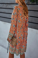 Ingvn - Bohemian Print V-Neck Knee Length Dress