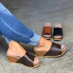 Ingvn - Fashion Style Peep Toe Slip-On Wedges Sandals