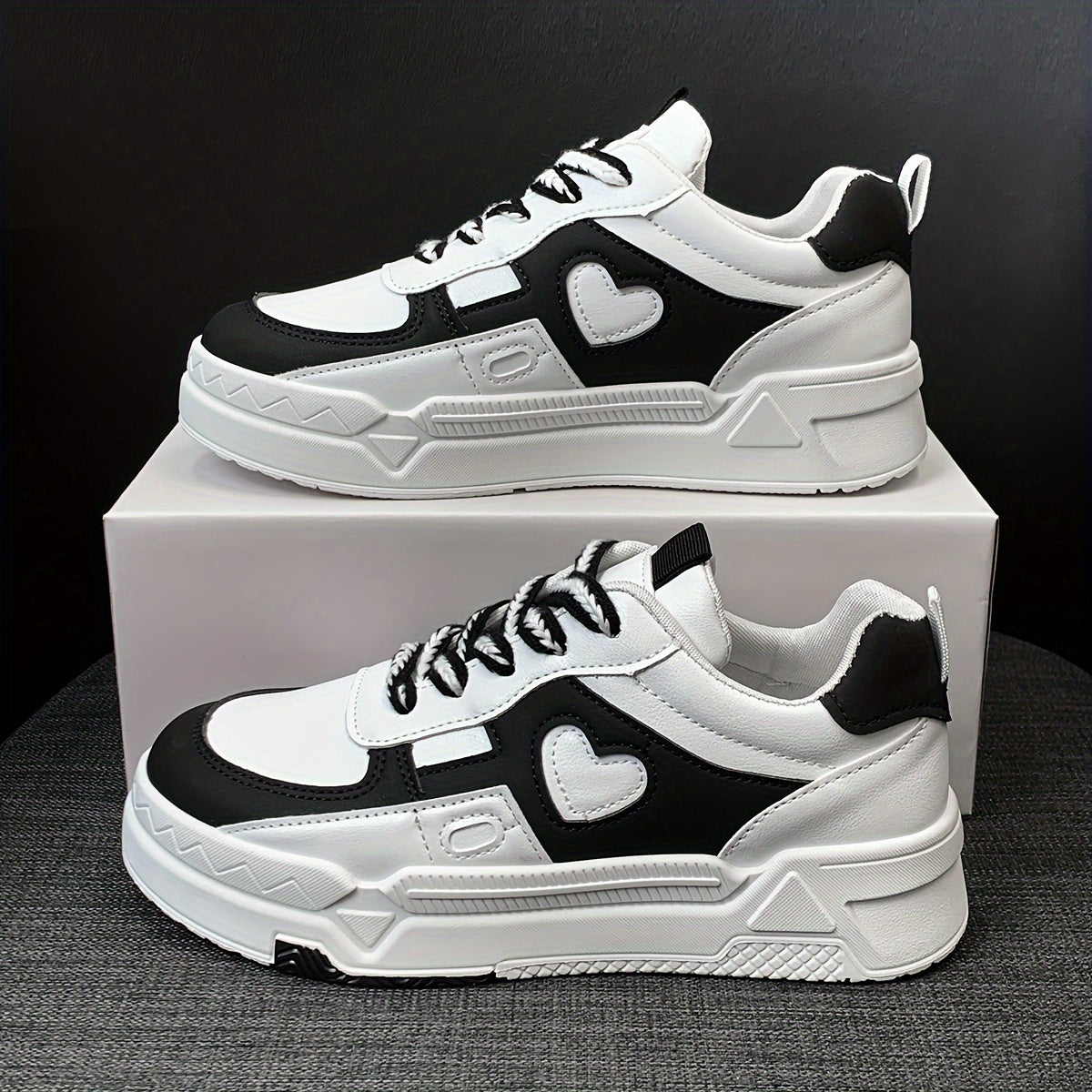 Versatile Heart Patterned Sneakers – Chic Lace-Up Colorblock, All-Season Low Top Trainers for Trendy Style