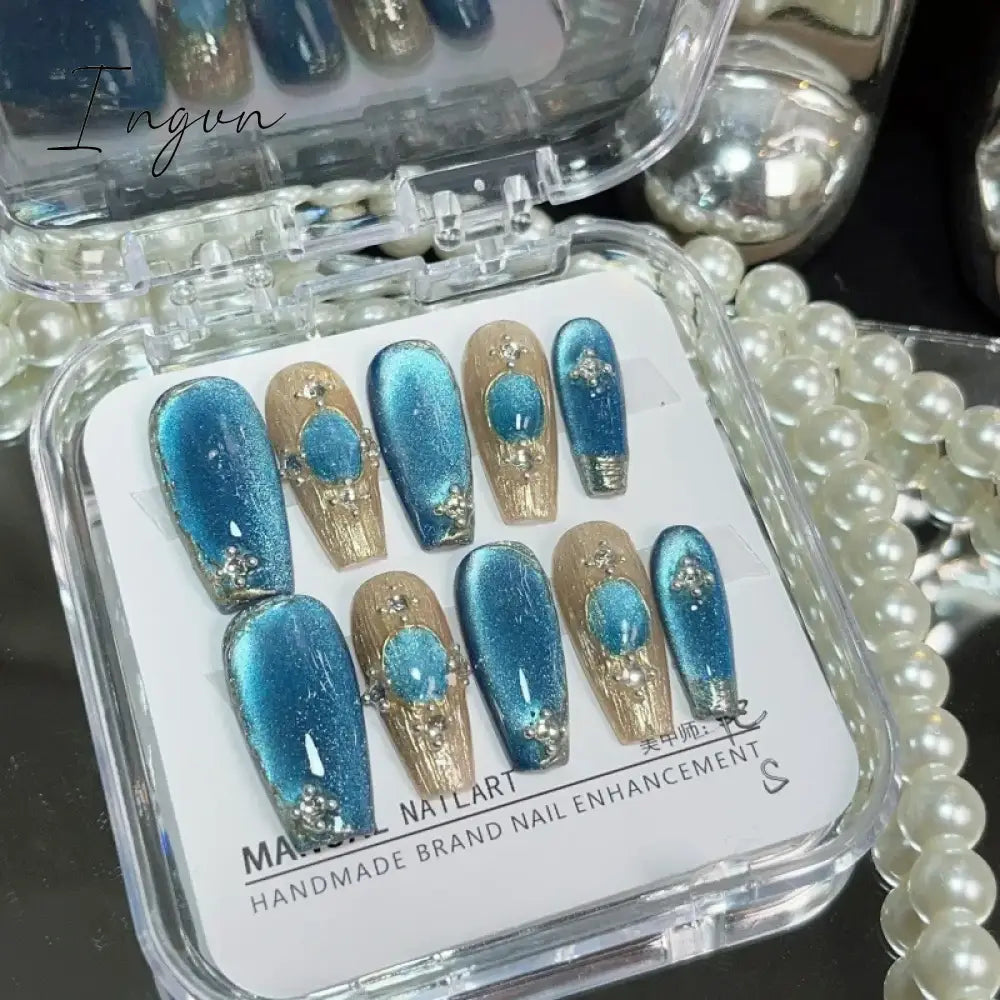 10Pcs Naked Cat Eye Press On Nails Laser Butterfly Decoration Fake Nails Short Full Cover False Nail Wearable Manicure Nail Tips