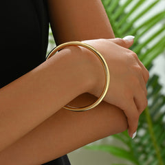 1pc Elegant Golden-Tone Thin Tube Bangle - Fashionable Everyday Womens Minimalist Vacation Jewelry - Simple, Resin, No Plating, Perfect for Music Festival, Party, Casual Dating, and All Seasons