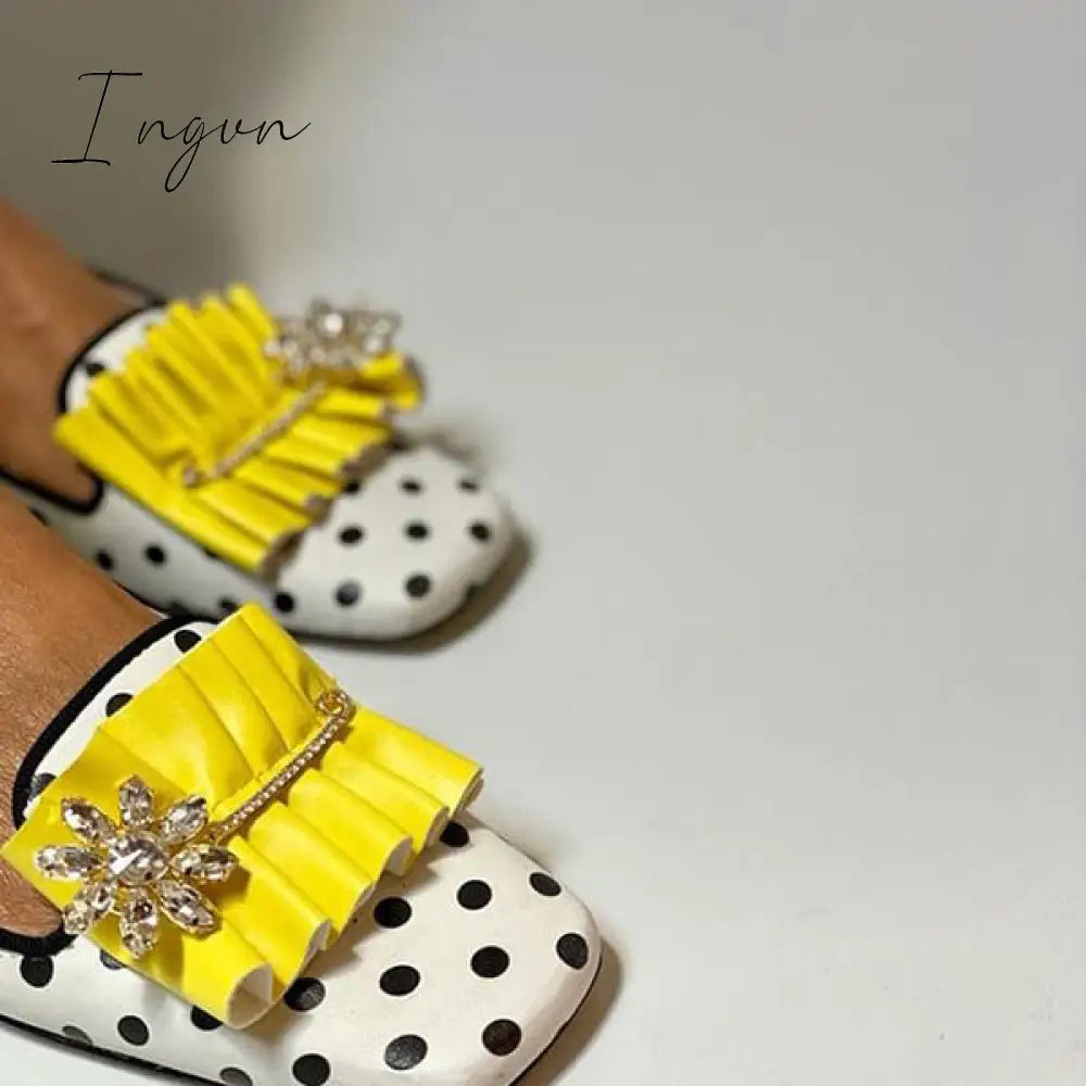 Ingvn - Polka Dot Print Square Toe Slip-On Flats