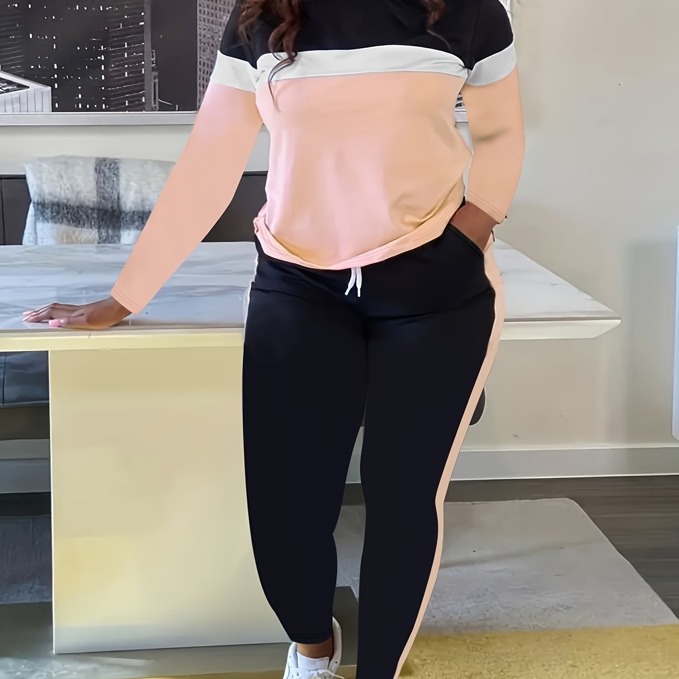 Plus Size Casual Outfits Two Piece Set, Women's Plus Colorblock Stripe Print Long Sleeve Round Neck Top & Drawstring Pants Outfits 2 Piece Set