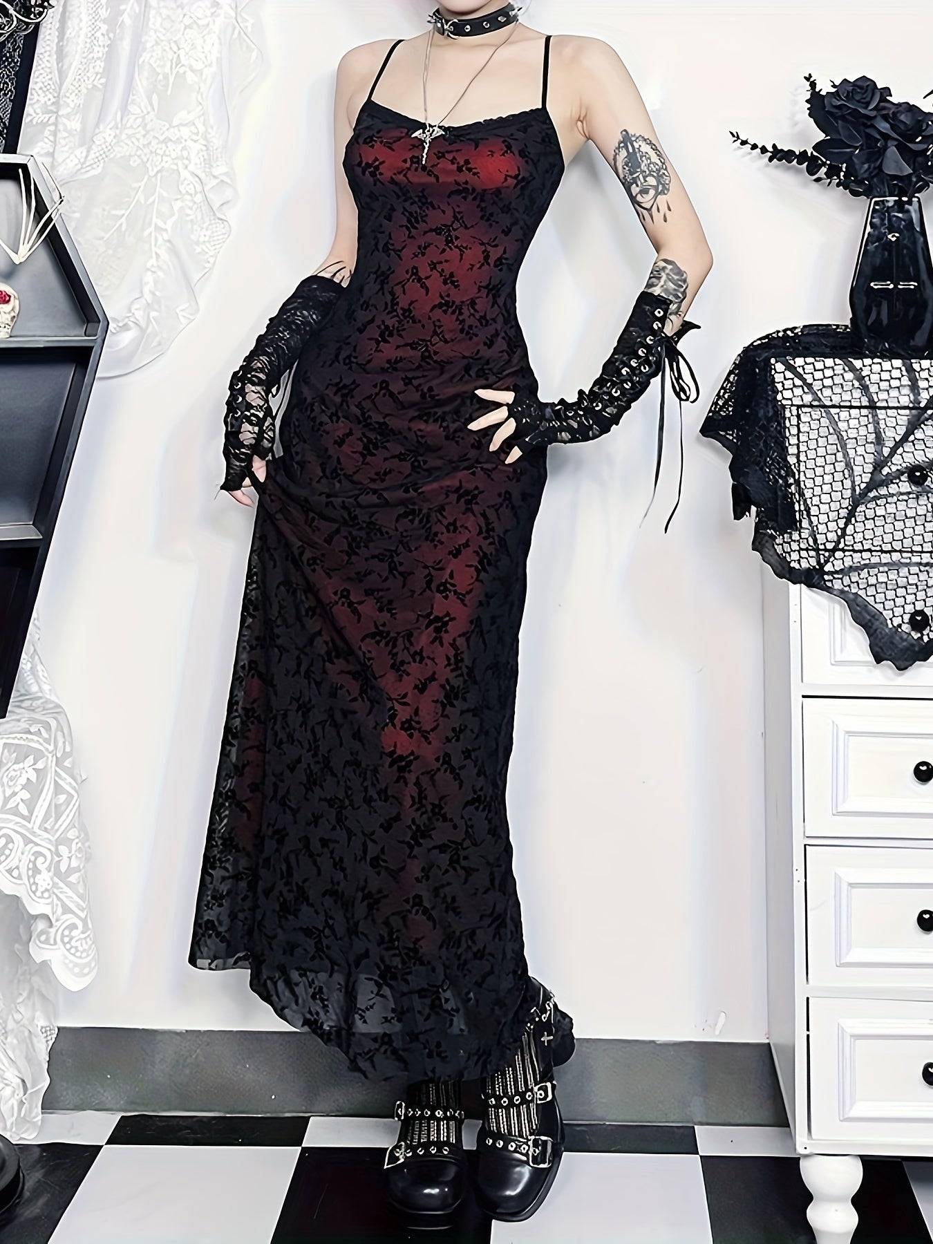 [Long Sexy Halter Dress Form-Fitting] Sultry Lace-Embroidered Halter Dress: Sexy, Long, and Form-Fitting with No Sleeves or Belt, Perfect for Adult Fashion Enthusiasts
