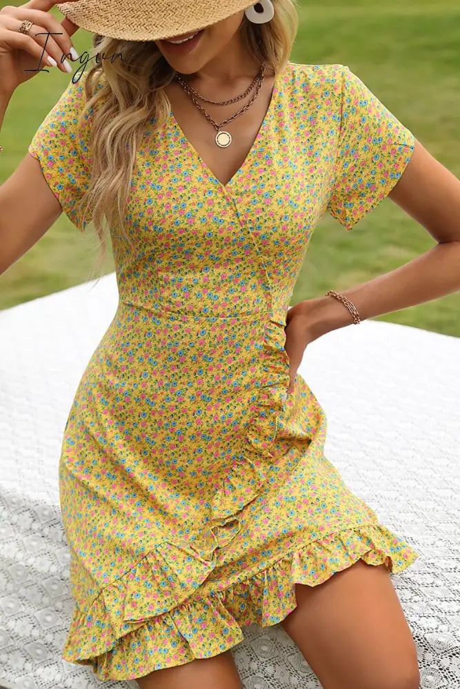 Ingvn - Floral Short Sleeve Surplice Neck Ruffled Dress