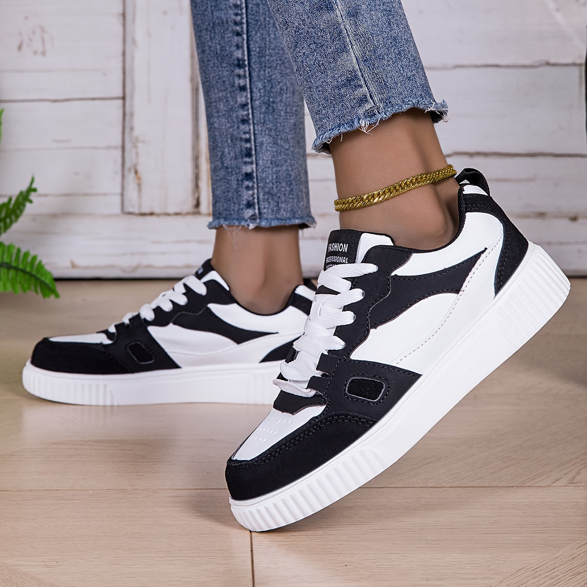 Women's Retro-Inspired Black & White Sneakers - Lightweight, Non-Slip Lace-Up Casual Shoes for All Seasons