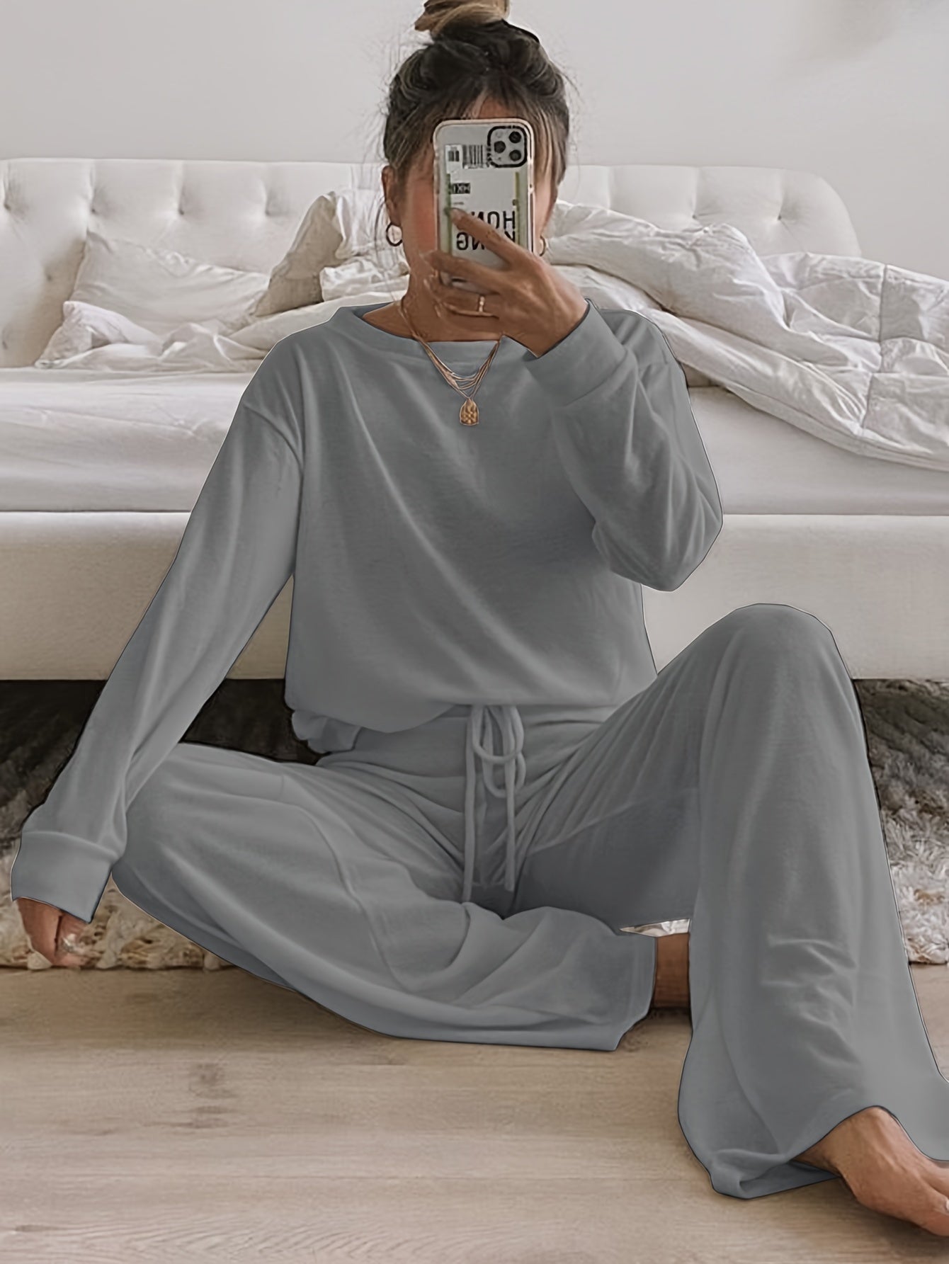 Cozy Women's Solid Lounge Set - Soft Long Sleeve Round Neck Top & Elastic Drawstring Pants for Ultimate Comfort - Perfect Relaxed Fit for Fall and Winter Seasons