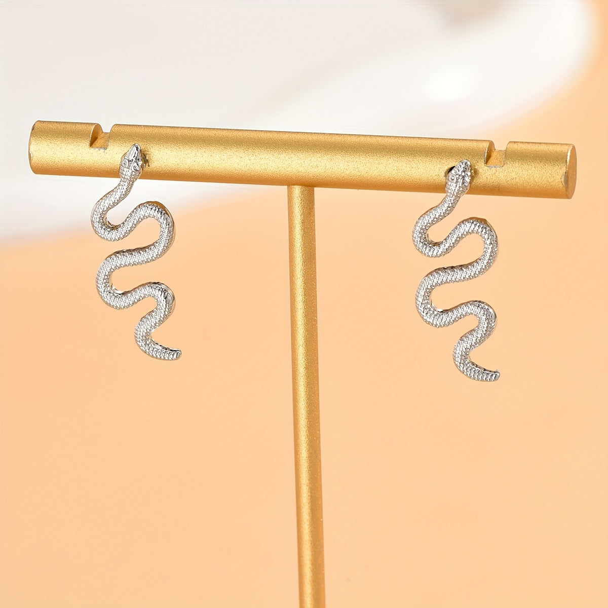 1 Pair Snake Shaped Dangle Earrings - Trendy Minimalist Stud Earrings with Gothic Style, Suitable for Daily Party Wearing, Hypoallergenic and Nickel-Free for Sensitive Skin, Perfect Gift for Ladies