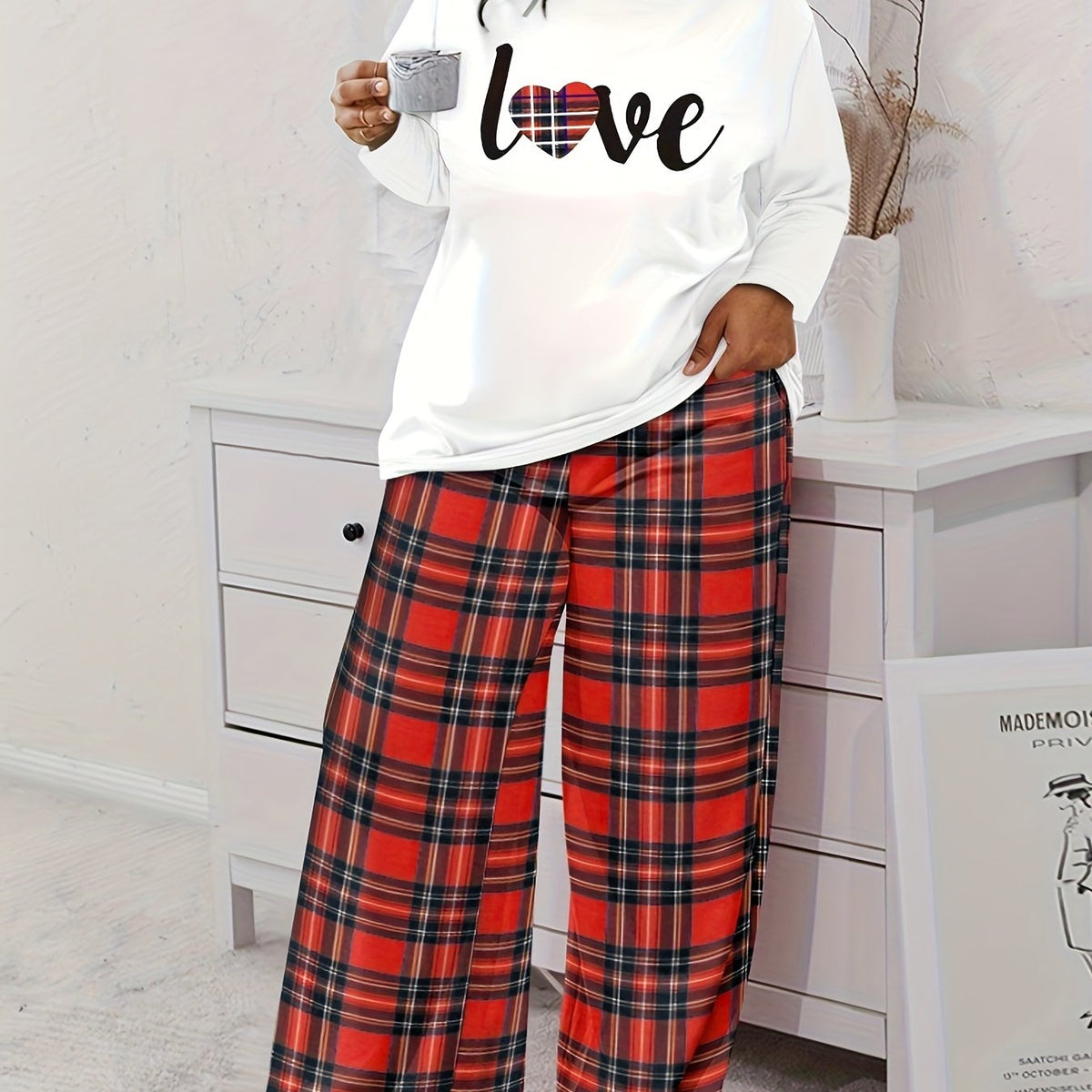 Plus Size Cozy Loungewear Set - Stylish Womens Plaid Heart & Letter Print Long Sleeve Crew Neck Tee and Wide Leg Pants Pajamas Two Piece Set for Casual Relaxation at Home