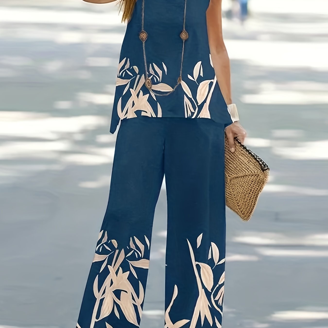 Plus Size Casual Outfits Two Piece Set, Women's Plus Colorblock Stripe Print Round Neck Slight Stretch Tank Top & Pants Outfits 2 Piece Set