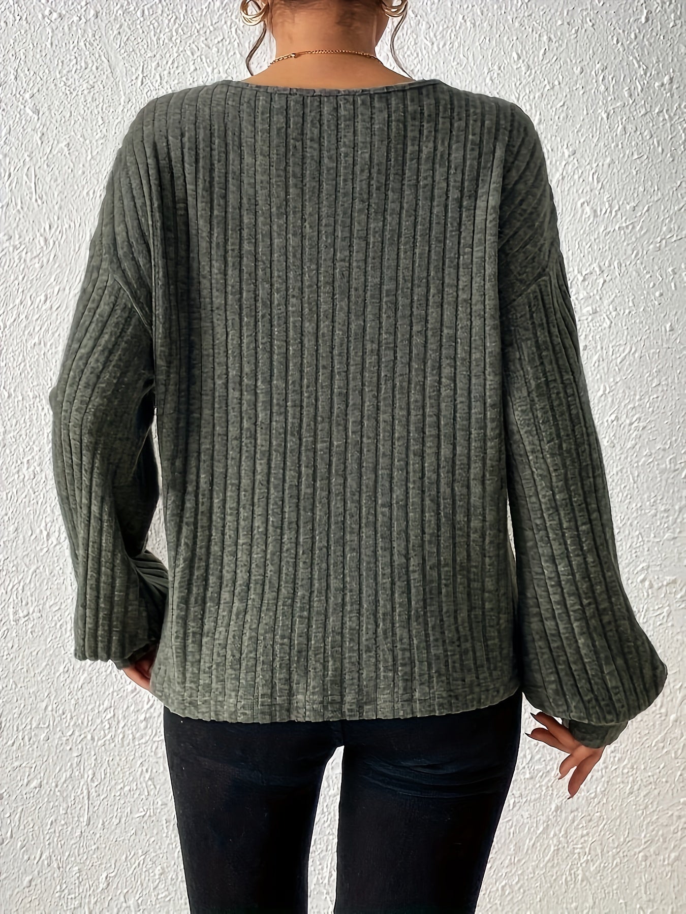 Long Sleeve Soft And Breathable V-Neck Polyester T-Shirt With Elegant Design, Machine Washable, Spring/Autumn Fashion