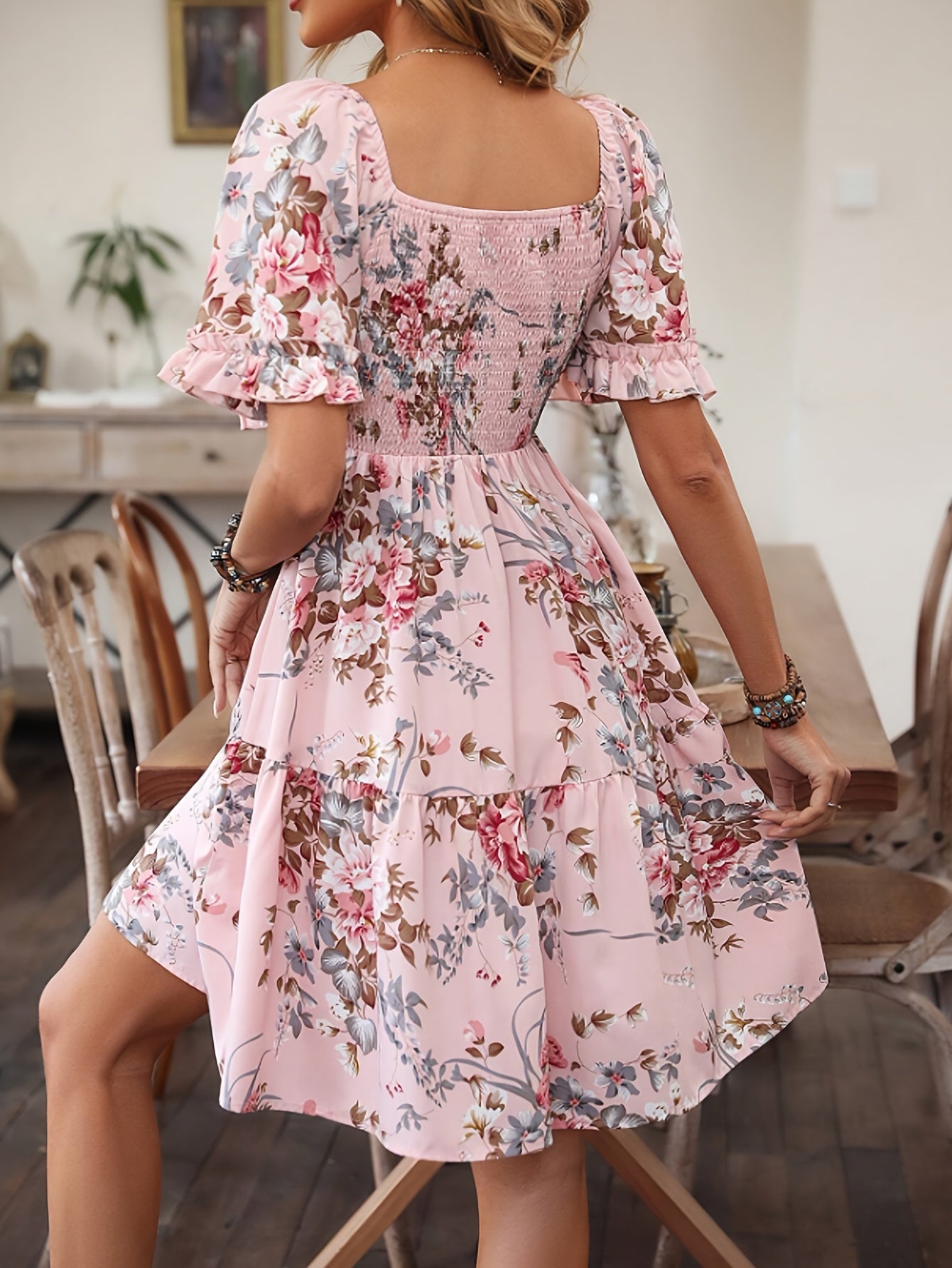 Charming Floral Print Dress with Adjustable Shirred Waist - Chic Short Sleeve Square Neck Design for Women - Perfect Casual Style