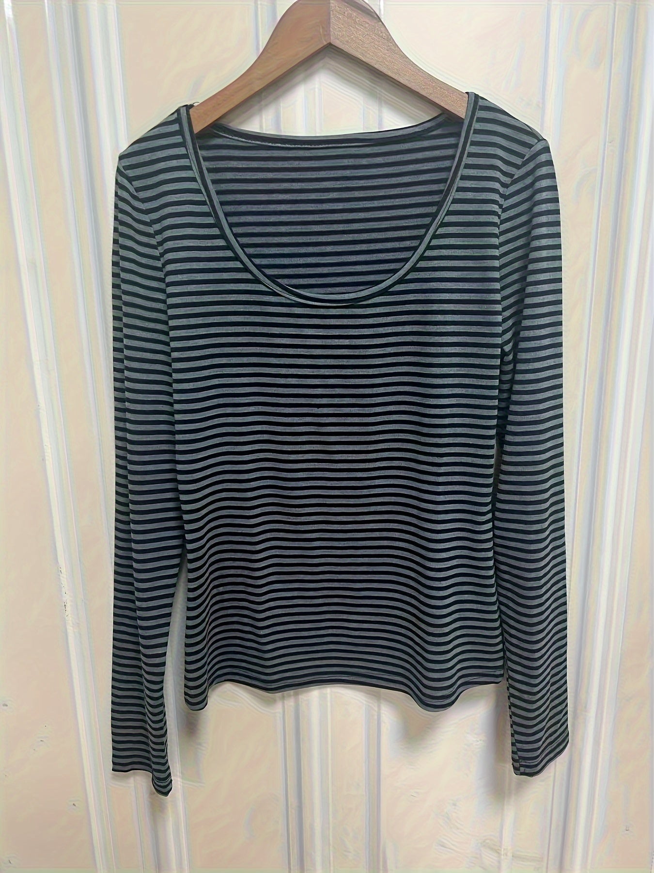 Cozy Striped Long Sleeve Crew Neck T-Shirt - Soft, Breathable, and Stylish for Spring & Fall - Women's Casual Wear for Everyday Comfort