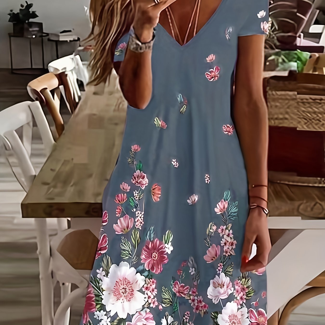 Chic Ditsy Floral Knee-High Dress – V-neck, All-Season Casual Wear, Easy-Care Polyester Lining, Mid Elasticity Fabric
