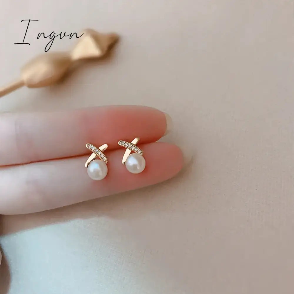 New Hollow Circle Imitation Pearl Stud Earrings For Women Zircon CZ Rhinestones Irregular Design Earring Female Unusual Jewelry
