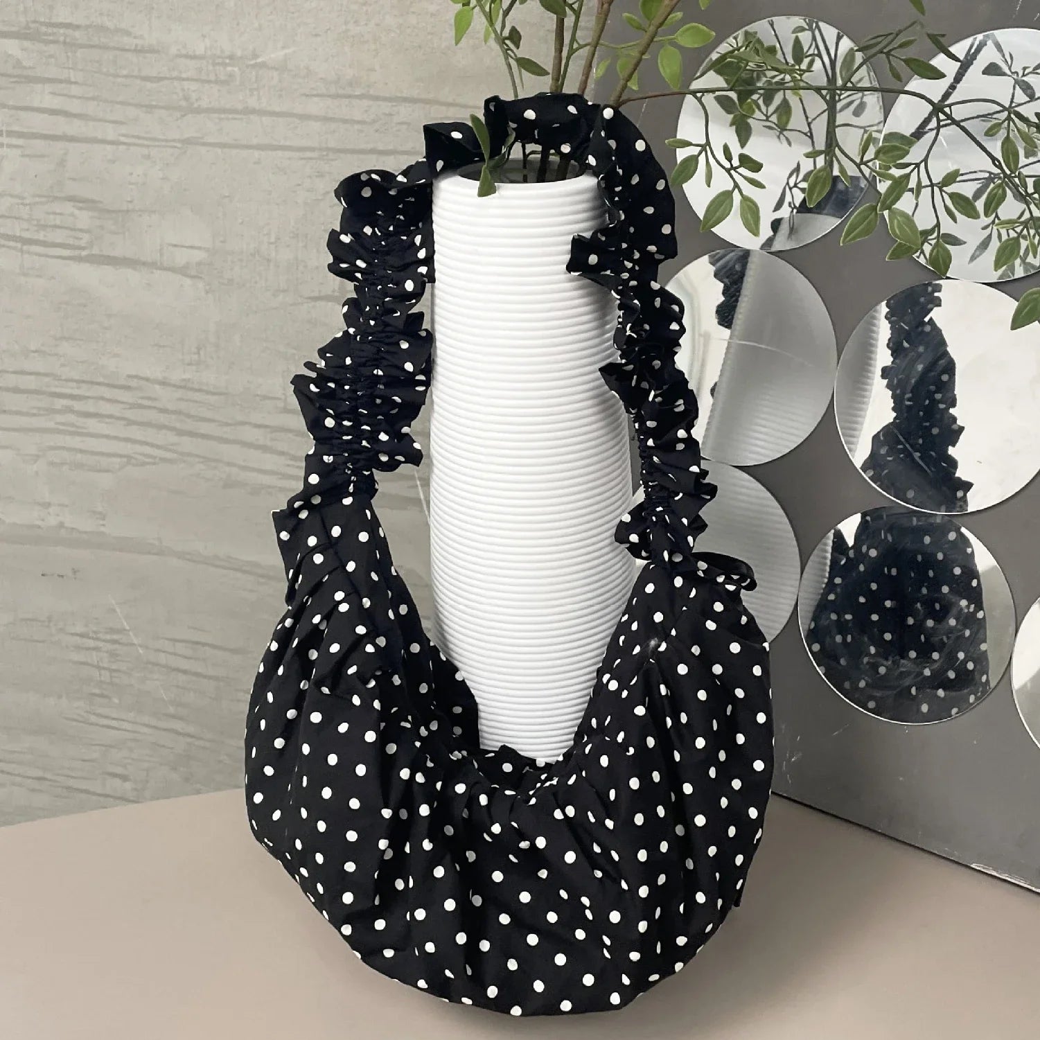 Ingvn  Women Chic Underarm Bag Large Capacity Polka Dot Retro Crossbody Bag All Matched Pleated Dumpling Bag for Outdoor Travel