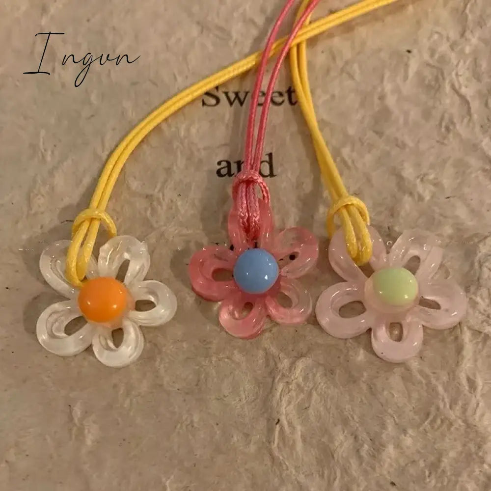 Girl Hollow Flower Necklace For women Temperament Niche Collarbone Chain Korean Fashion Neck Colorful Rope Chain y2k Jewelry