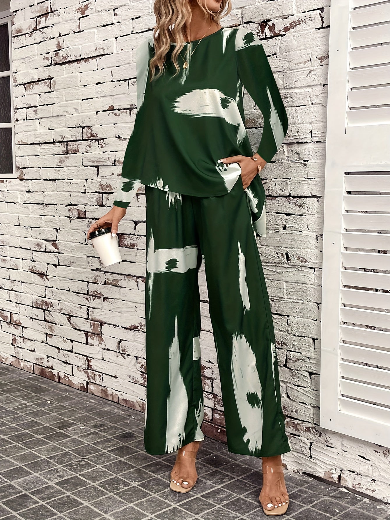 Plus Size Casual Outfits Two Piece Set, Women's Plus Brush Print Long Sleeve Round Neck Top & Wide Leg Pants Outfits 2 Piece Set