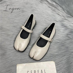 Ingvn - Spring Women Sandals New Split Toe Mary Jane Flats Ladies Pumps Female Retro Vintage Girl Daily Novelty Solid Ninja Shoes