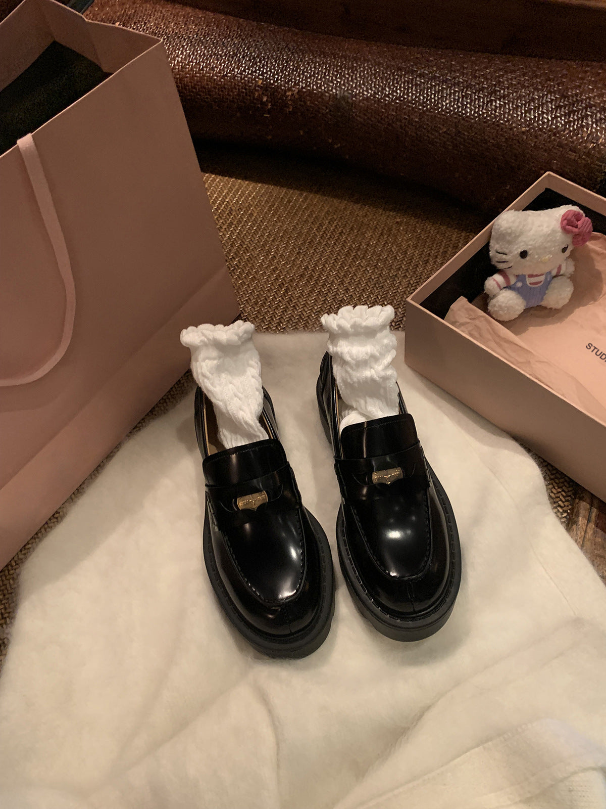 Cowhide version ~ grape mother with gas small gold coin pointed round head thick heel pedal loafers women's thick-soled small leather shoes