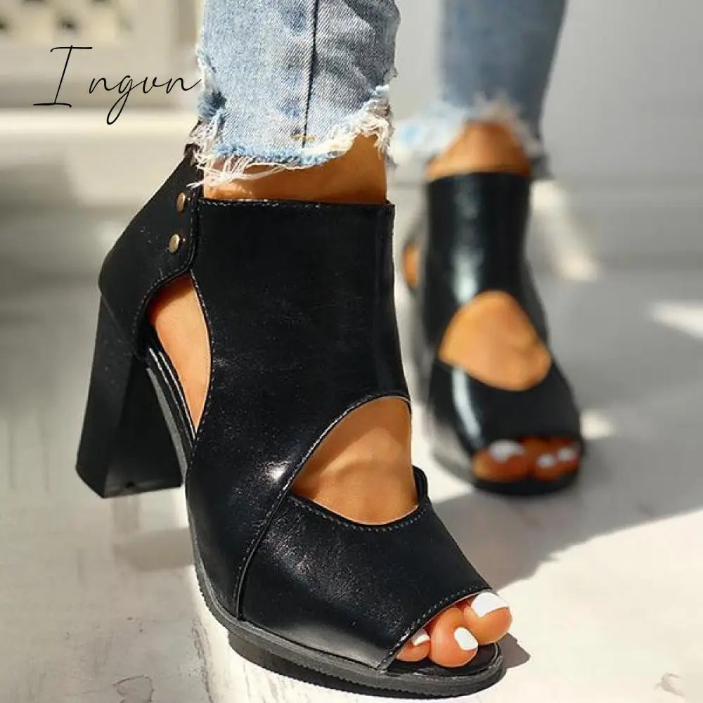 Ingvn - Peep Toe Cutout Rivet Chunky Heel Boots