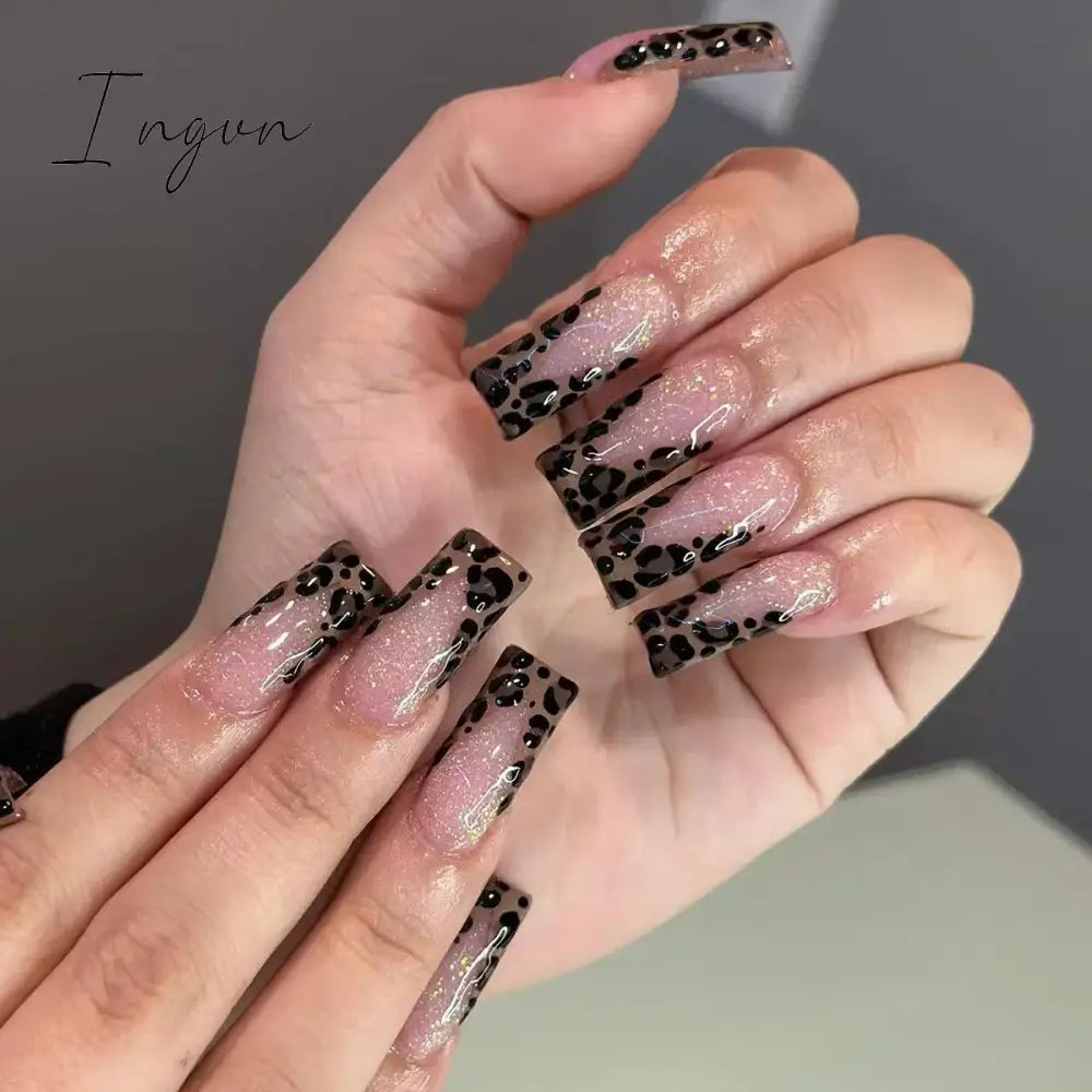 24Pcs French Tip  Press on Nails Short Coffin False Nails Simple Wearable Fake Nails Frosted Full Cover Press on Nail Tips Art