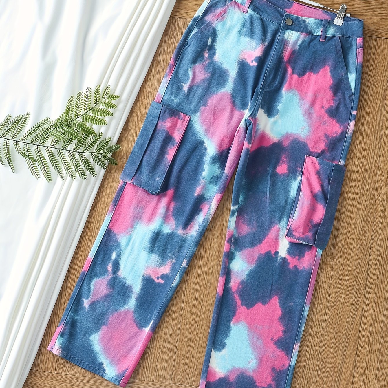 Plus Size Women's High Stretch Camo Print Cargo Jeans - Comfortable Button Fly, Multiple Pockets, Relaxed Fit, Soft Fabric, and Stylish Design for Everyday Wear
