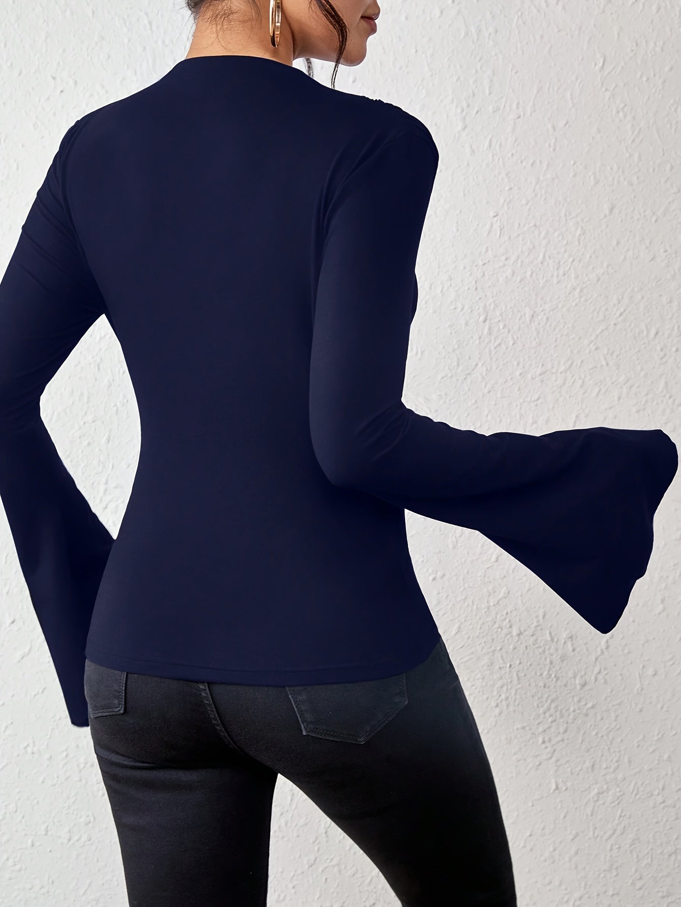 Womens Solid Color Flare Sleeve T-Shirt - Comfortable Crew Neck, Fashion-Forward Casual Style - Perfect for Spring & Fall Wardrobe - Womens Clothing