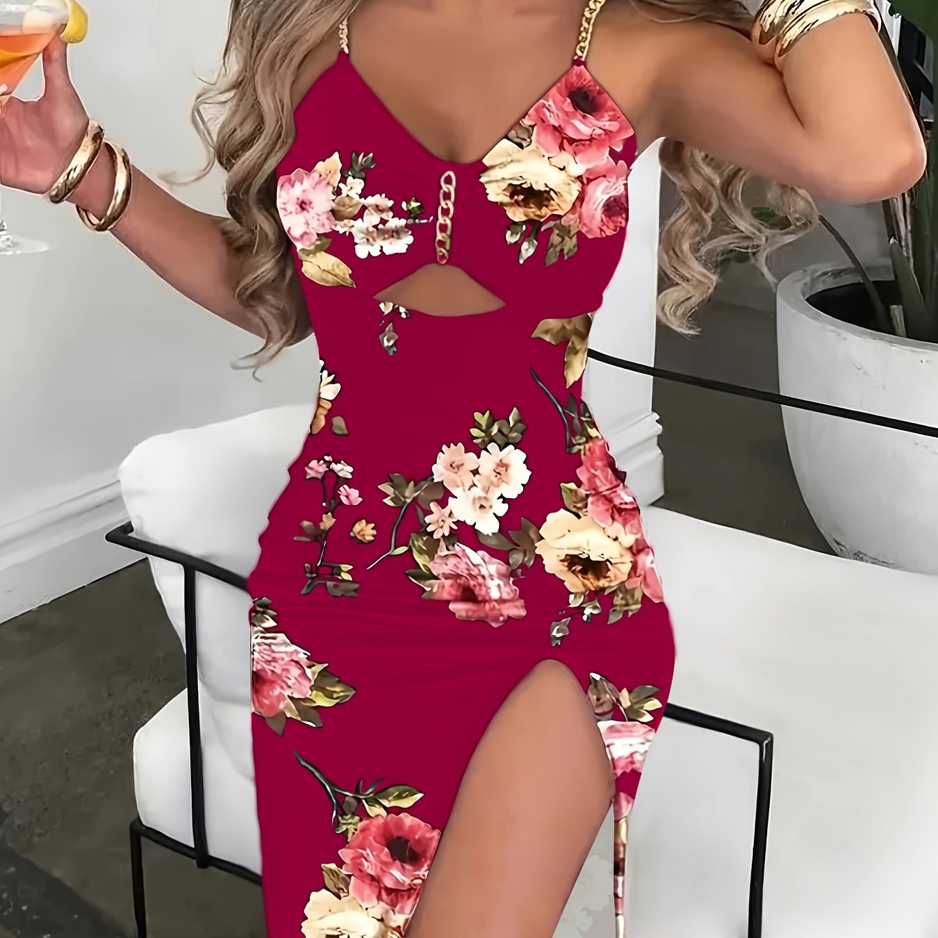 Flirty Floral Print Chain Strap Dress - Alluring Cut Out, Sleeveless Bodycon Style - Adjustable Fit for Womens Fashion