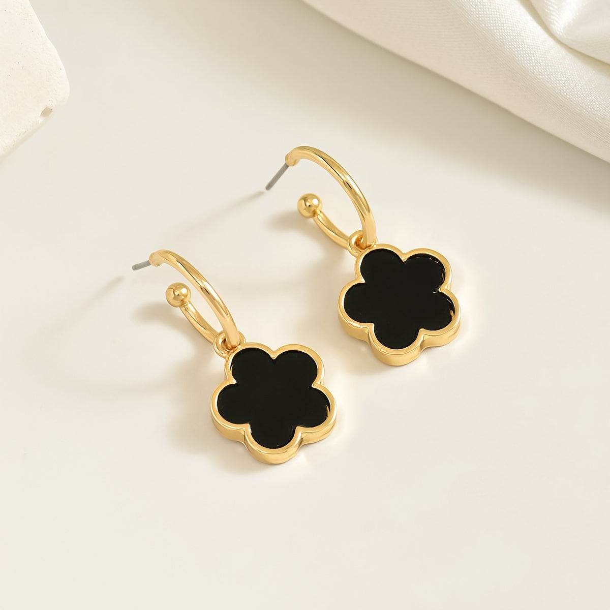 Stunning Clover Drop Earrings - Zinc Alloy Dangle Earrings with Iron Ear Needle, No Plating, Versatile Fashion Accessory for Daily and Party Occasions, Hypoallergenic, Nickel-Free, One Pair