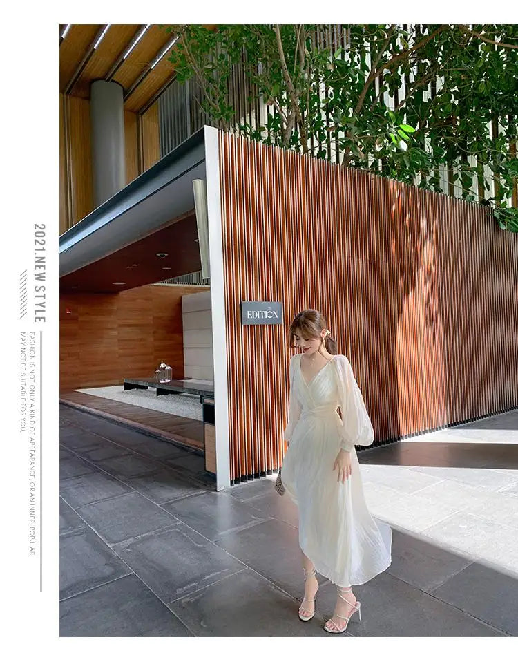 Vintage Elegant V-neck Pleated White Dresses for Women Summer Boho High Quality Party Femme Lantern Sleeve Fairy Princess Dress