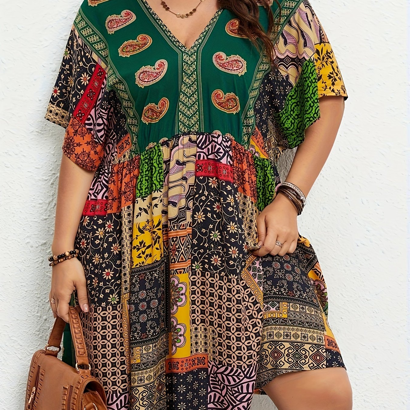 Plus Size Floral Print Dress, Casual Short Sleeve V Neck Dress For Spring & Summer, Women's Plus Size Clothing