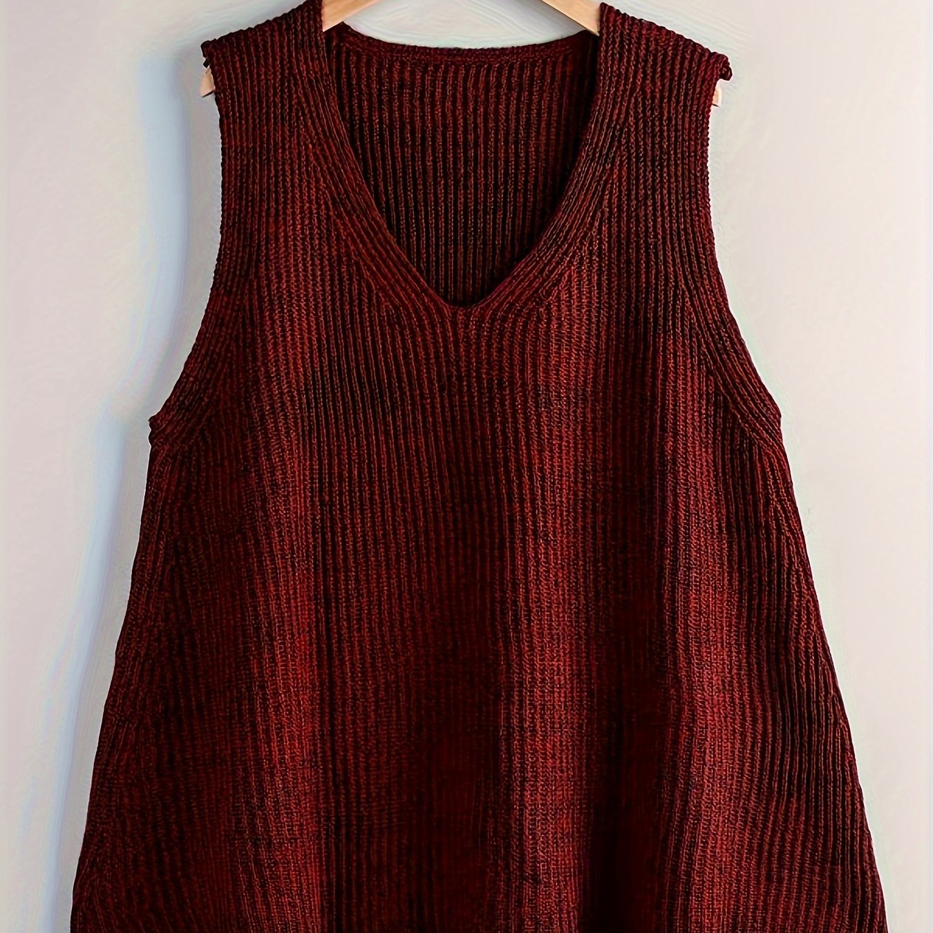 Chic Plus Size V-Neck Sweater Vest - Comfortable Stretch Fit for Daily Wear