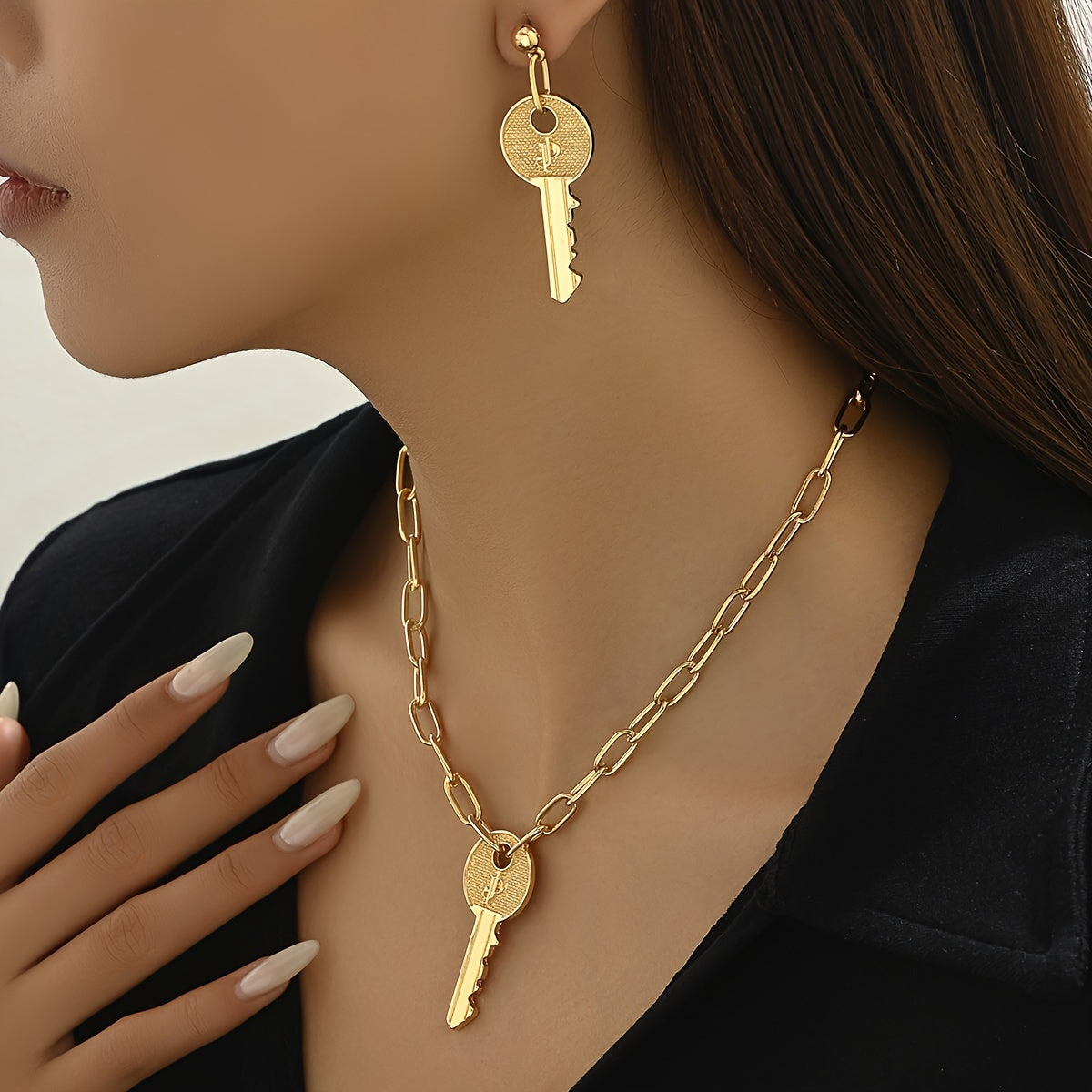 Golden Jewelry Set, Creative Minimalist Keychain Shaped Earrings And Necklace Set For Daily And Vacation Wearing By Ladies