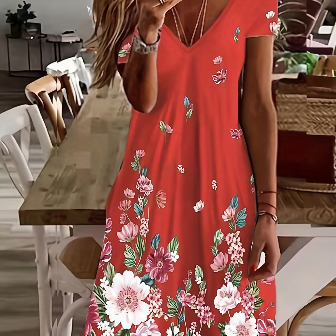 Chic Ditsy Floral Knee-High Dress – V-neck, All-Season Casual Wear, Easy-Care Polyester Lining, Mid Elasticity Fabric