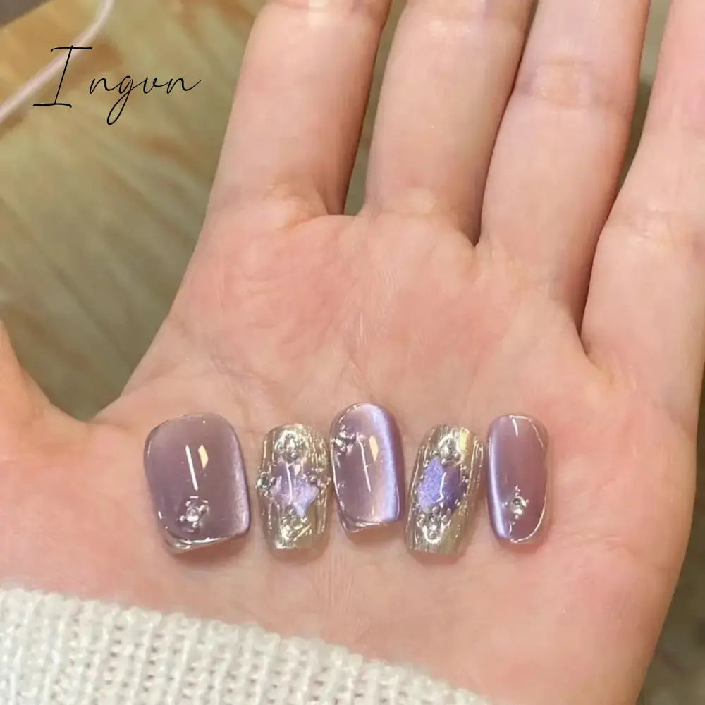 10Pcs Naked Cat Eye Press On Nails Laser Butterfly Decoration Fake Nails Short Full Cover False Nail Wearable Manicure Nail Tips