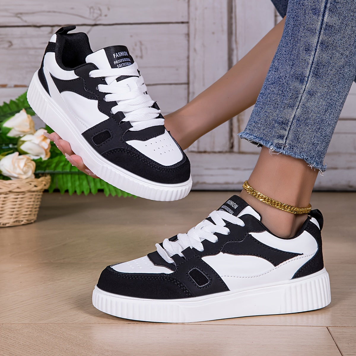 Women's Retro-Inspired Black & White Sneakers - Lightweight, Non-Slip Lace-Up Casual Shoes for All Seasons