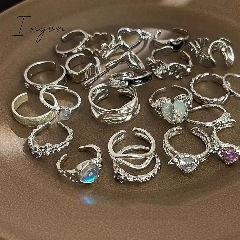 Simple Vintage Zircon Heart Rings For Women Ring Korean Fashion Cold Wind Index Finger Ring Metal Wedding Couple Party Jewelry