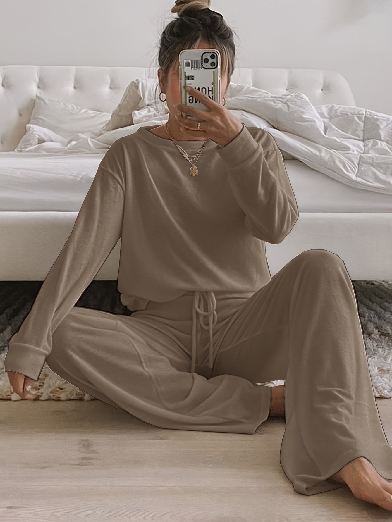 Cozy Women's Solid Lounge Set - Soft Long Sleeve Round Neck Top & Elastic Drawstring Pants for Ultimate Comfort - Perfect Relaxed Fit for Fall and Winter Seasons