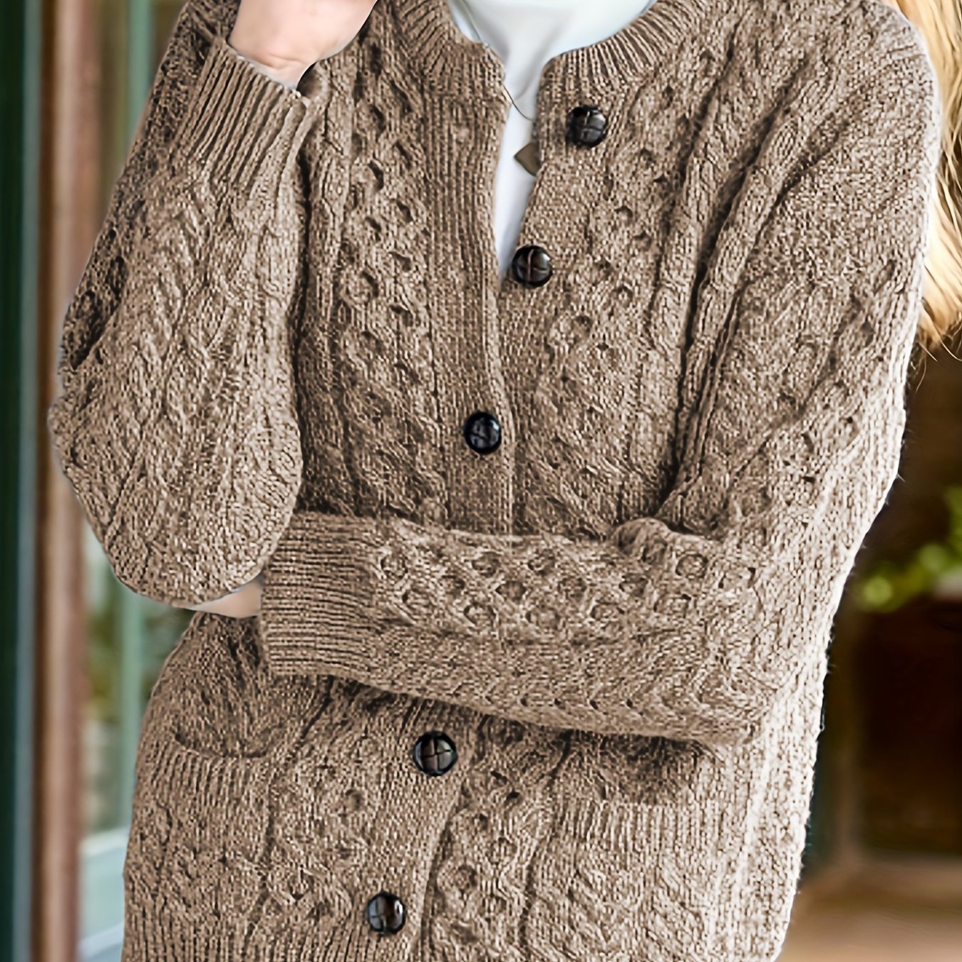 Cozy Chic Cardigan - Soft Knit, Crew Neck, Long Sleeve, Pocket Detail, Casual Women's Sweater for Everyday Wear - Perfect for Work, Date Night, or Relaxation