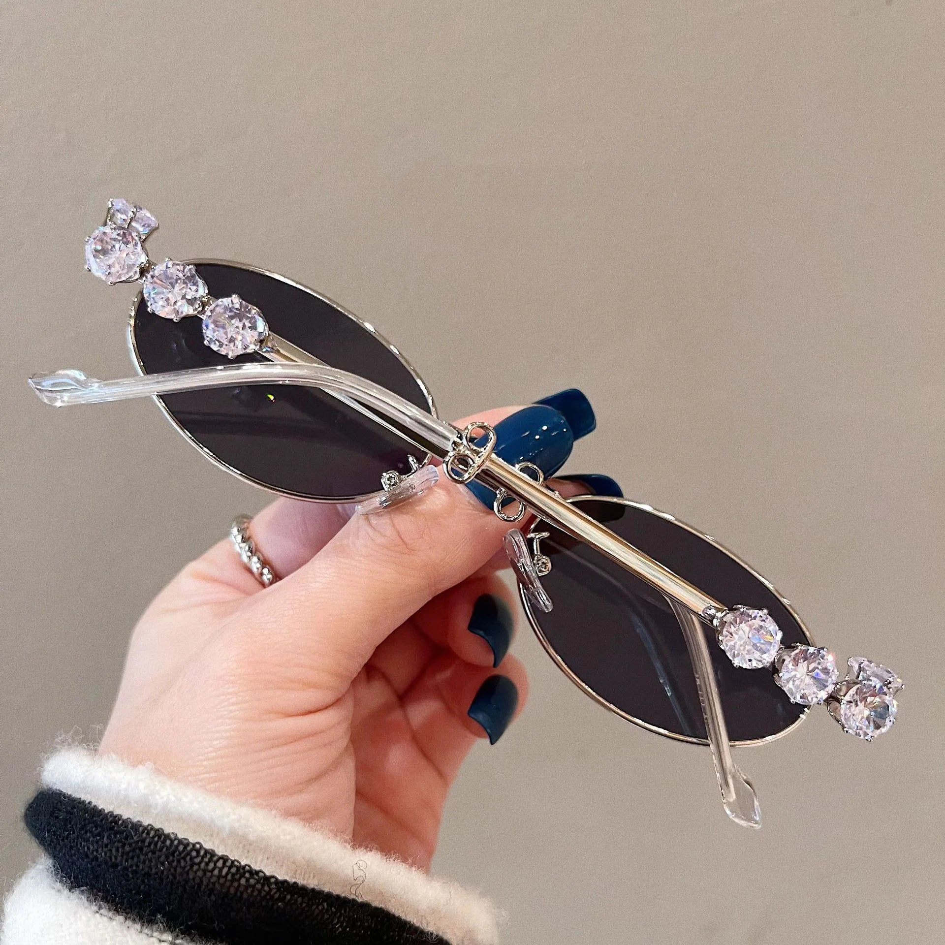 INGVN  Metal Oval Shades Women Men Rhinestone Diamonds Sunglasses 2024 Unisex Bling Eyeglasses Frames  Uv400 Fashion Eyewear Glasses